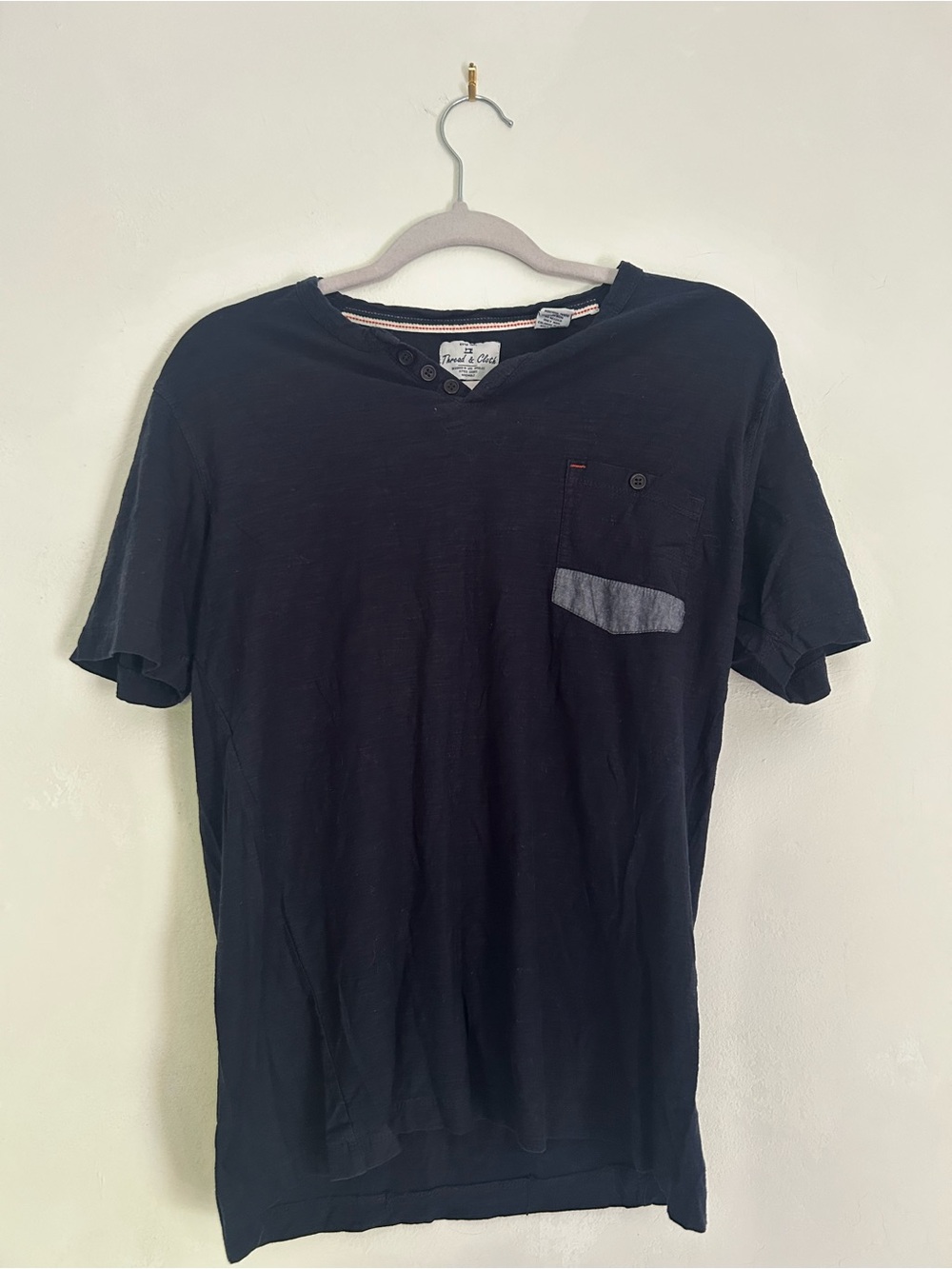 Men’s Thread & Cloth Navy Slub Cotton Short-Sleeve Pocket Tee with Contrast Trim